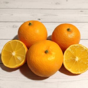 Citrus sudachi, Citrons Sudachi, Fruits frais de Citrus sudachi, Citrons Sudachi frais
