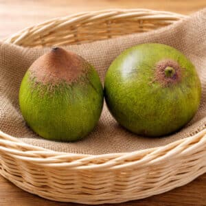 Fruits de Lucuma biferan Fruits de Lucuma, Lucumas, Pouteria lucuma, Lucumas dans une corbeille
